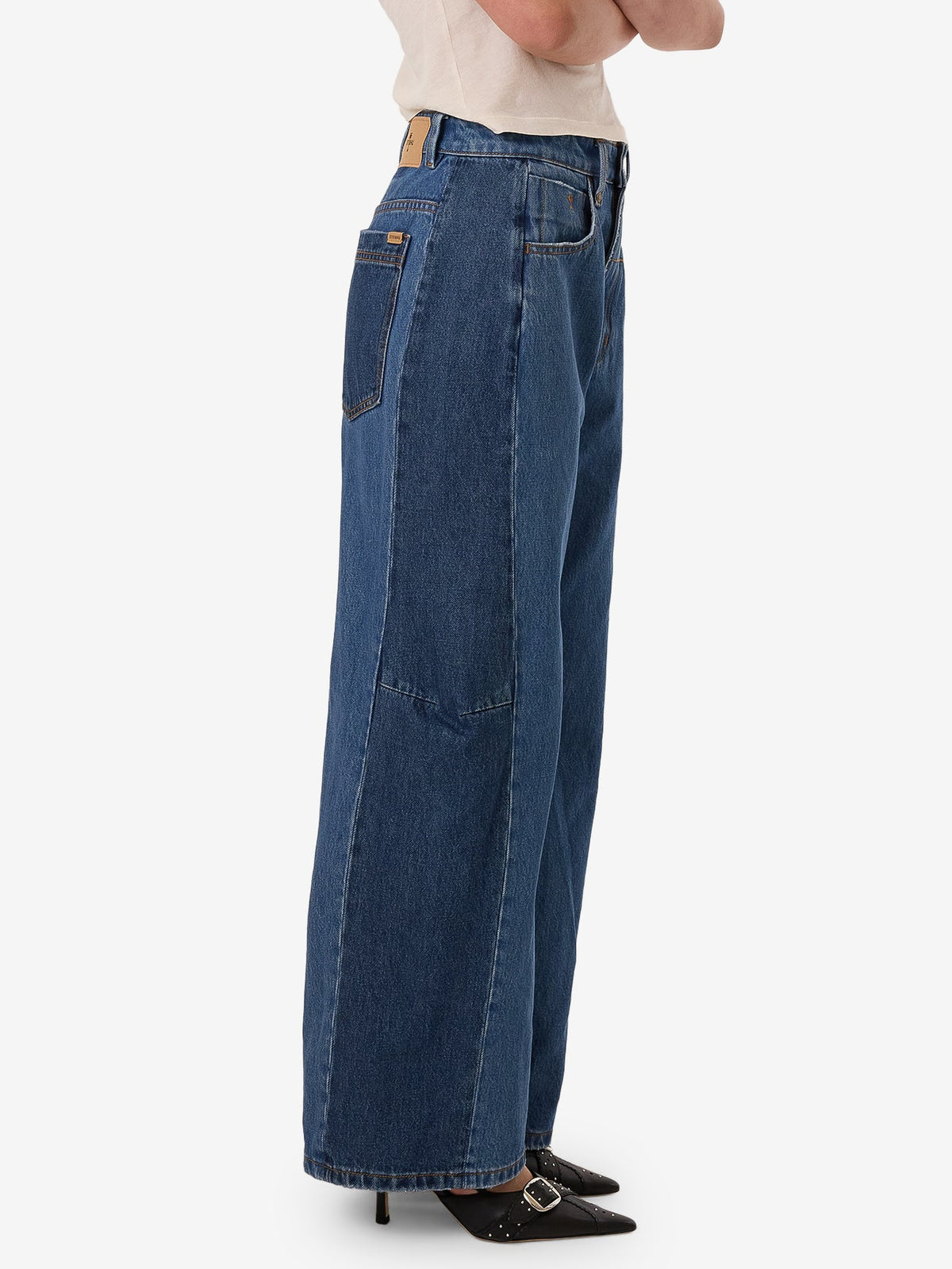 Carter Jean in Two Tone Blue