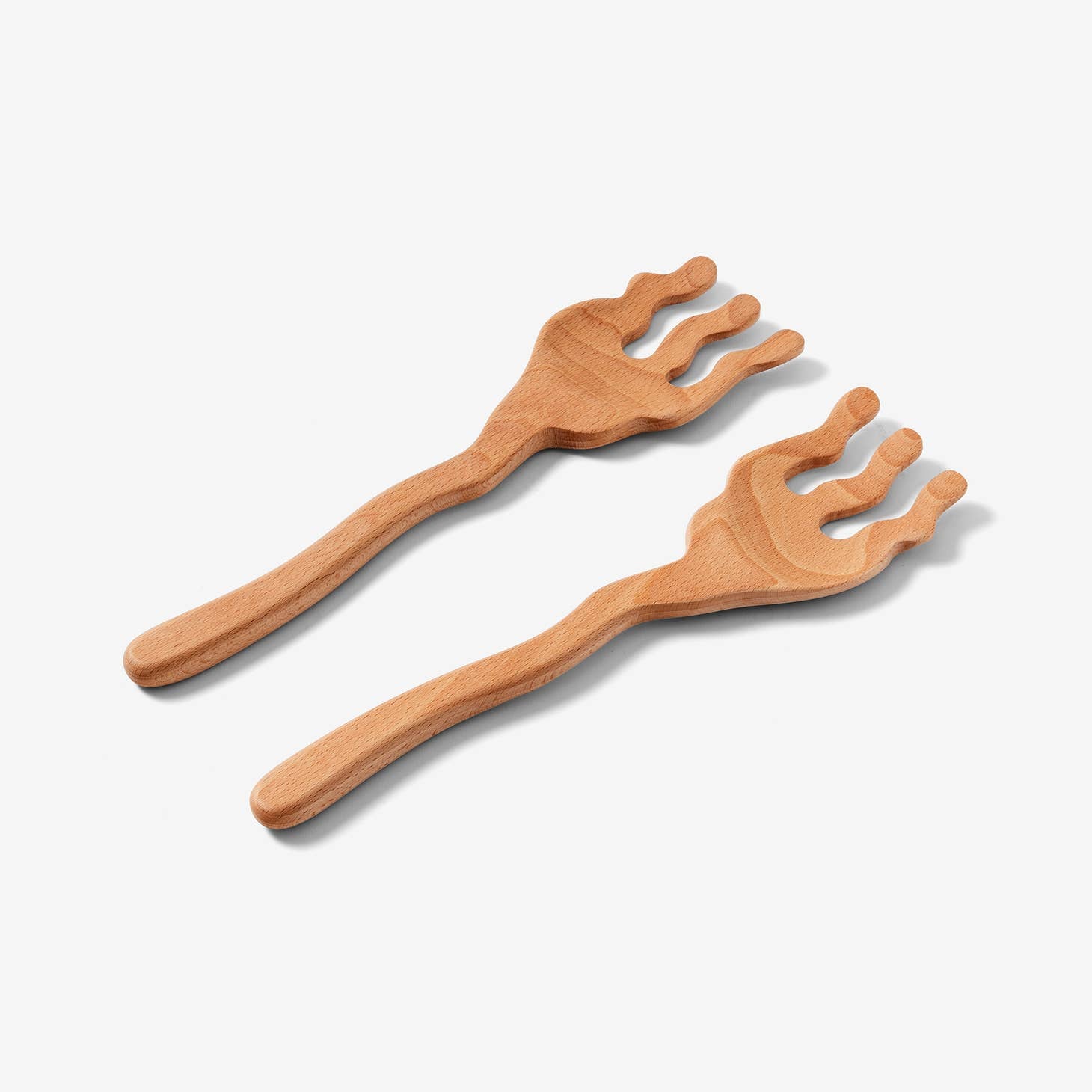 areaware serving friends, flowers wavy / Whoever said food isn’t to be played with hasn’t met Serving Friends.  These wooden spoons, carved into charming shapes, bring joy and humor to your dining table. made with beech wood.
