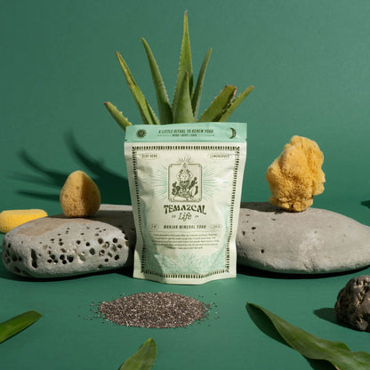 All natural mineral bath soak made with an enchanting mix of ancient ingredients with a rich aroma that rejuvenates your senses.