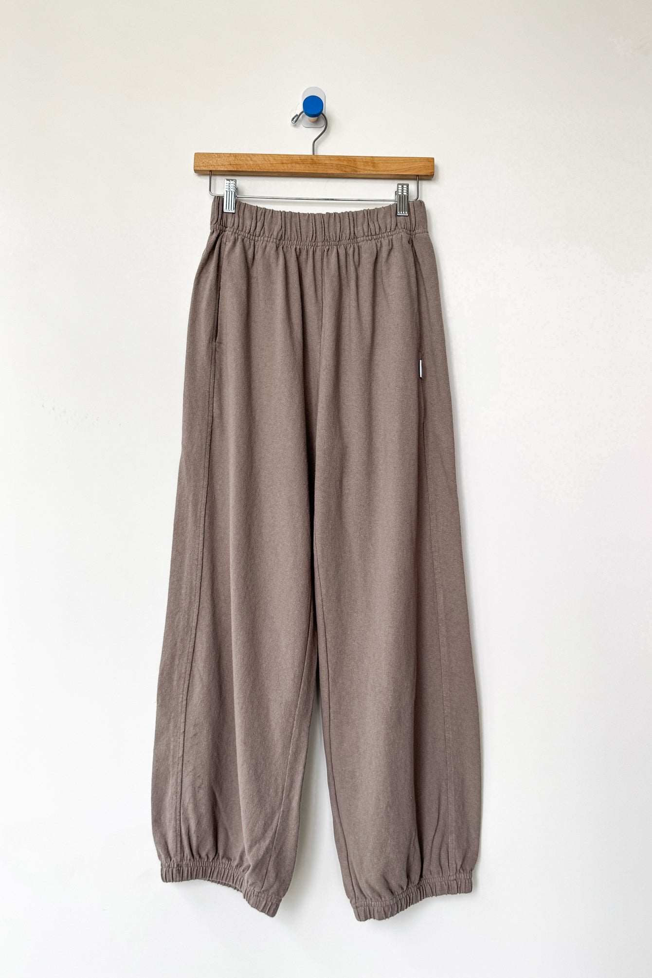 le bon shoppe balloon pants in mushroom
