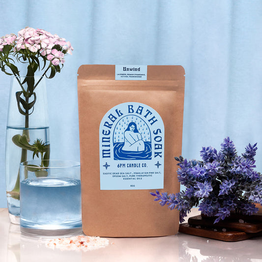  Unwind Bath Soak relaxes the mind, promoting a peaceful sleep with a relaxing aroma while containing anti-inflammatory and antibacterial properties that nurture smooth, healthy skin and relieves irritations.