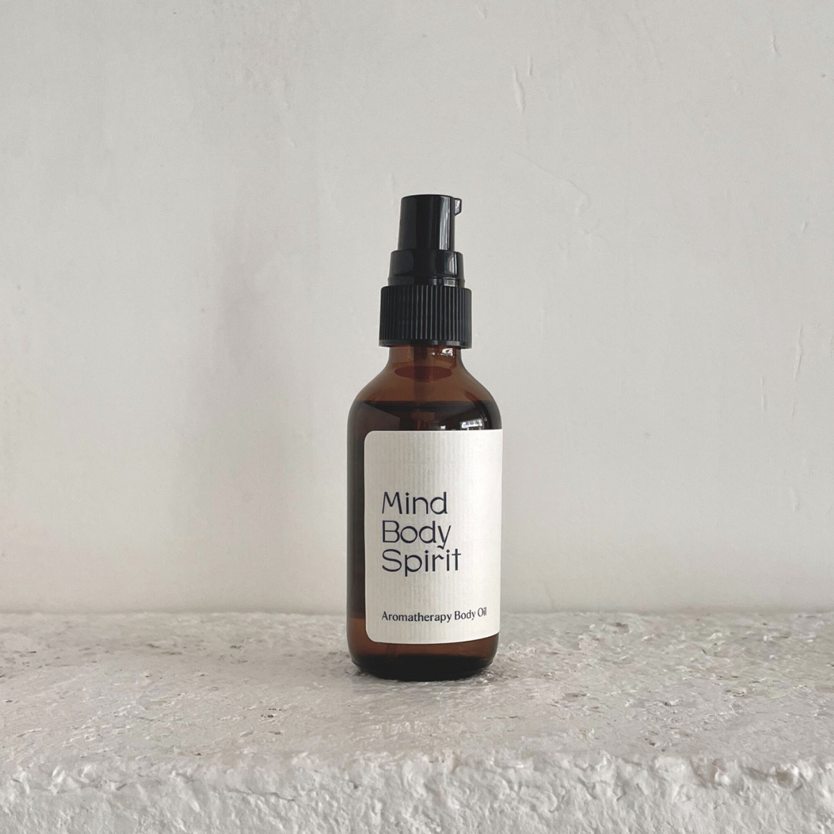species by the thousands / Mind Body Spirit body oil's sense of center originates from an integrative blend of palo santo, frankincense, patchouli, lavender and clary sage scent. Can help promote a healthy sense of balance and transform the moment into something sacred and holistic. 