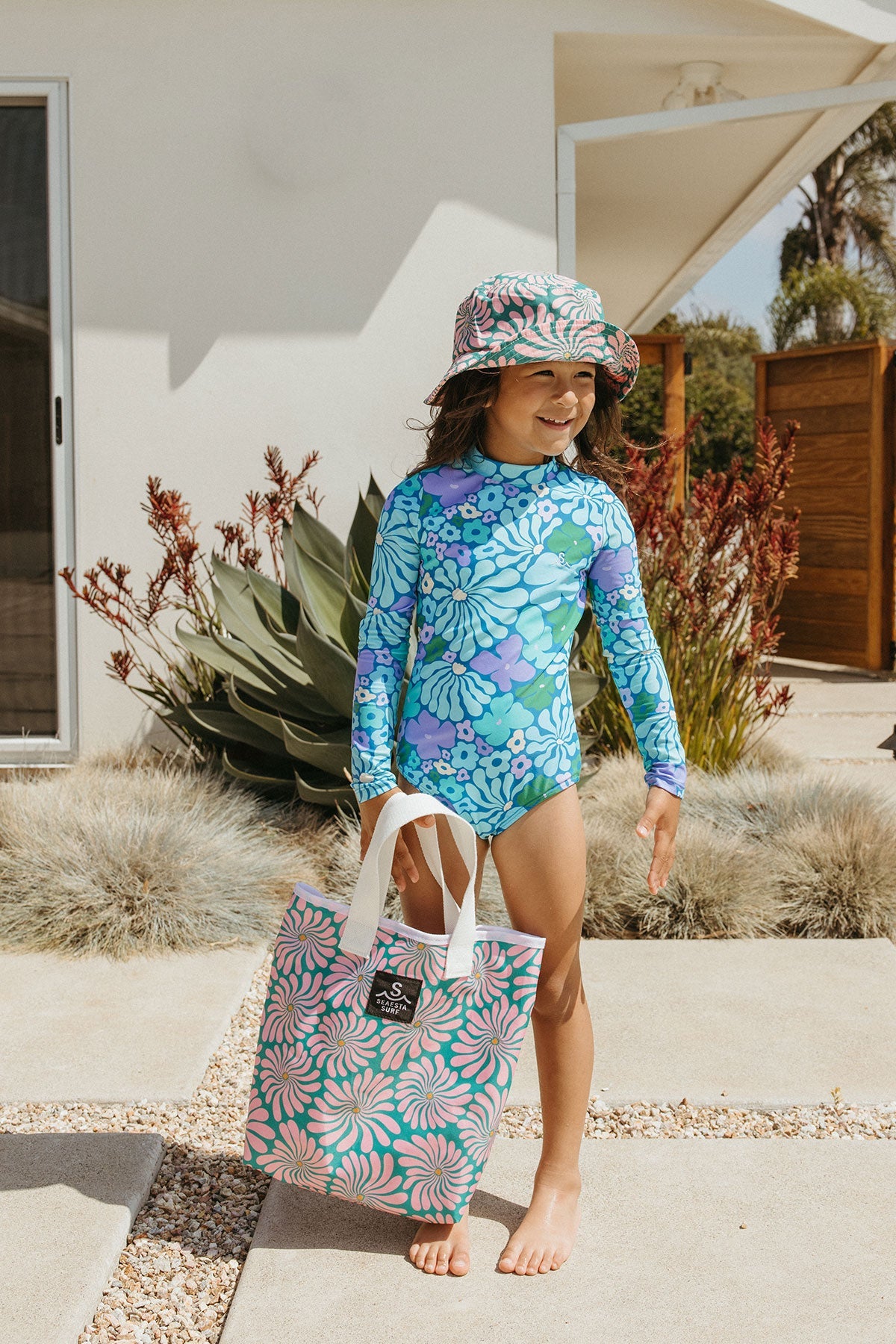 Fleurs eco-friendly girls swimsuit with full-sleeves