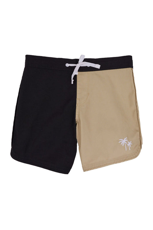 Seaesta Surf kids boardshorts are earth and performance conscious, featuring eco-friendly fabrics and signature vintage-inspired boardshort design with a scalloped retro boardshort hem. These cuties are the color block style in Sand :)