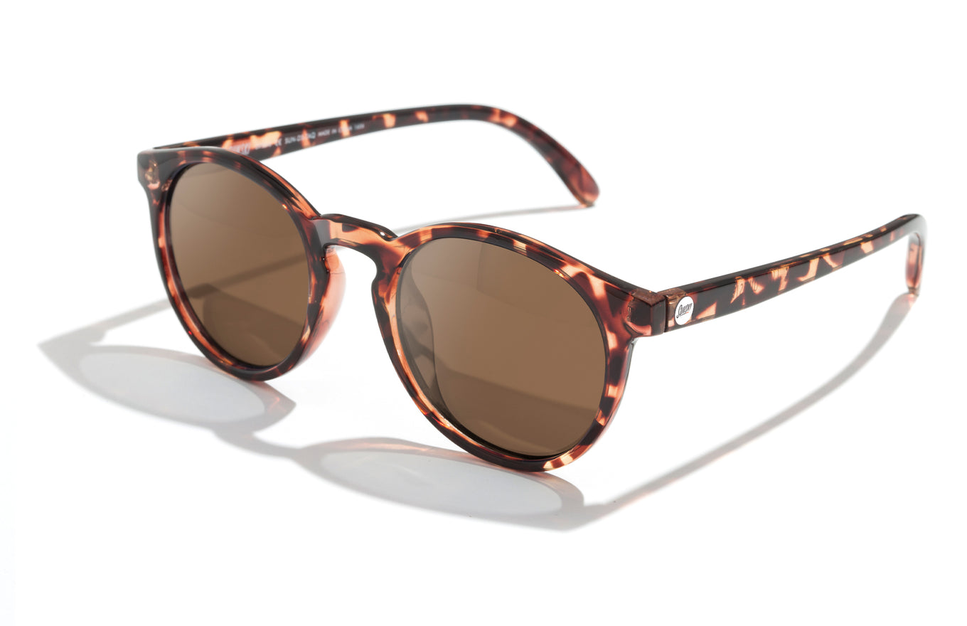Eco-friendly polarized sunglasses made from recycled plastic. The Dispeas are a medium-coverage, medium-sized frame that works best on small to medium faces. Unisex, and rocked by guys and gals nationwide.