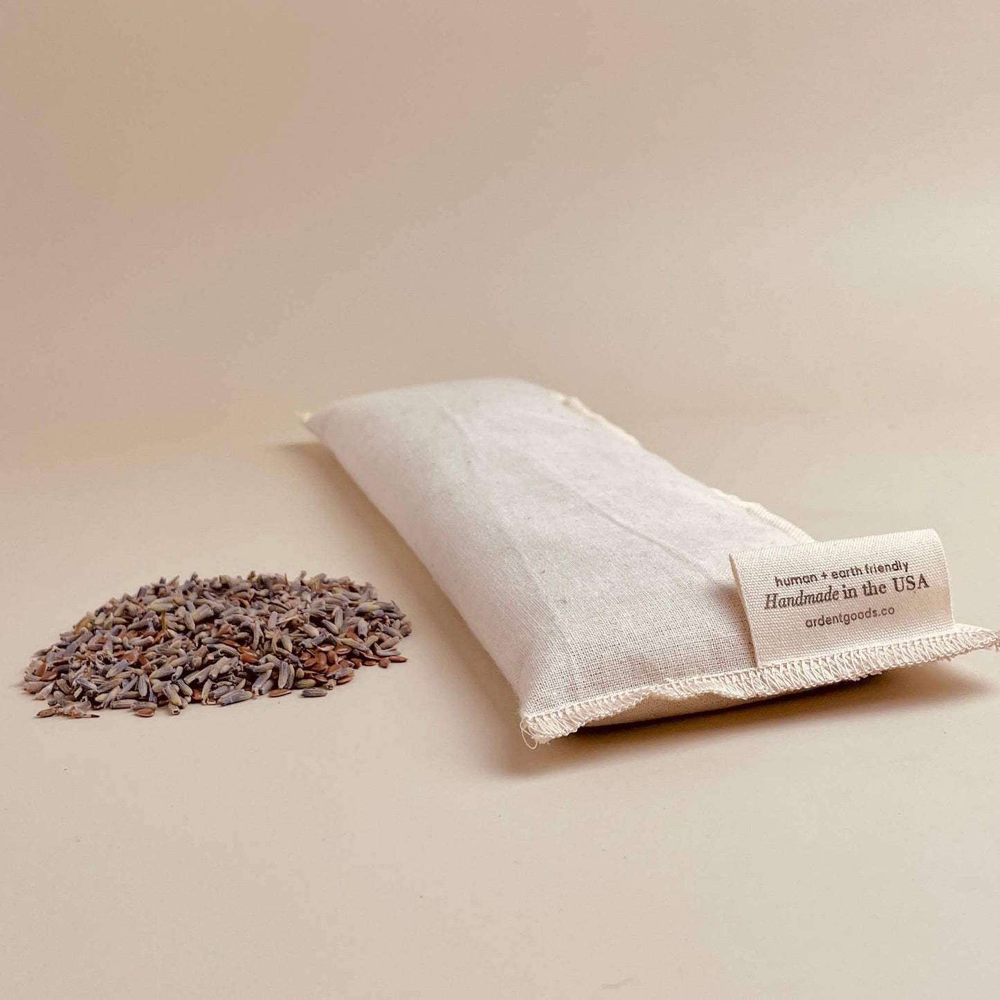 Relax puffy eyes and relieve stress using Ardent Goods handmade lavender eye pillow filled with locally sourced lavender buds and flaxseeds. Natural ingredients help with relaxation without artificial fragrances or synthetic ingredients.