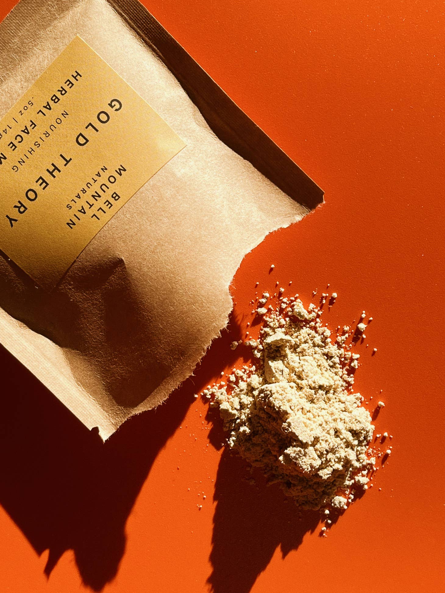 Gold Theory powder face mask is vibrant & botanical. Made with gentle, skin loving ingredients that will leave your face feeling restored, balanced and fresh. This mask is gentle yet effective, perfect for all skin types.