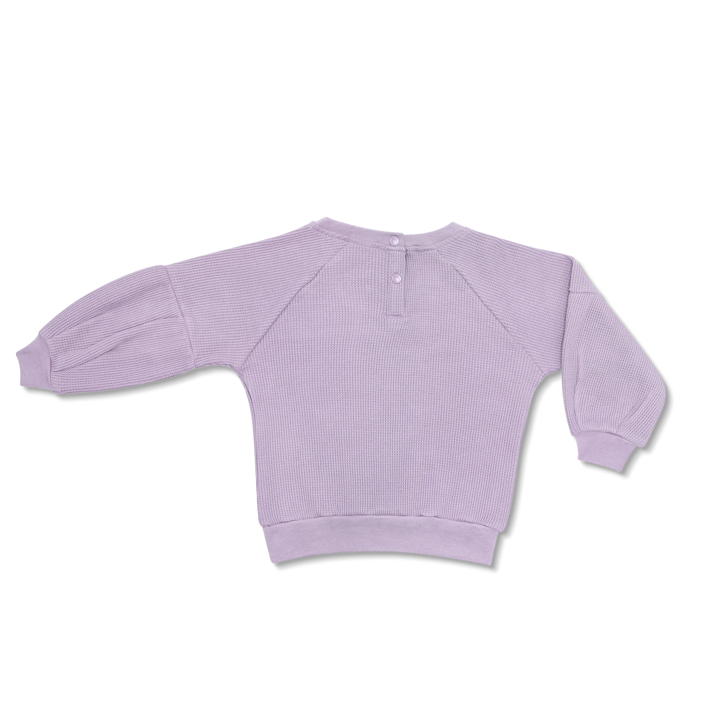 Your little one will be cute and cozy in this 100% organic cotton balloon sleeve sweatshirt. Complete with monochrome apple logo snaps at the shoulder for no-fuss dressing. Pair with the Waffle Joggers!