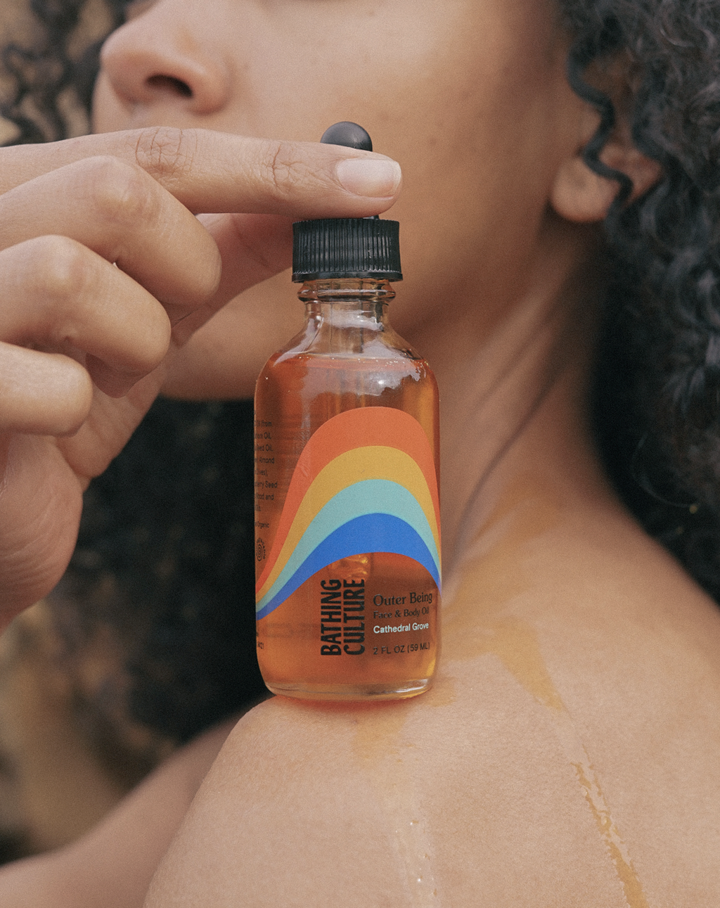 outer being body & face oil by bathing culture / Bring balance and bounce to your skin with this oil blend that’s absolutely brimming with vitamins, antioxidants, and fatty acids. Designed for the face, but great for any sensitive skin. Dampen skin and work this ultralight blend of plant oils from the face-on-down. 
