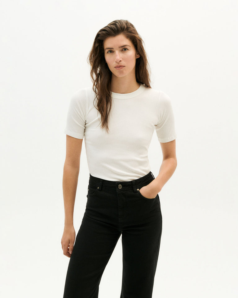 A classic, high waisted pant with straight cut leg.  99% organic cotton 1% elastane - Sustainably made in Turkey. theresa black pants by thinking mu