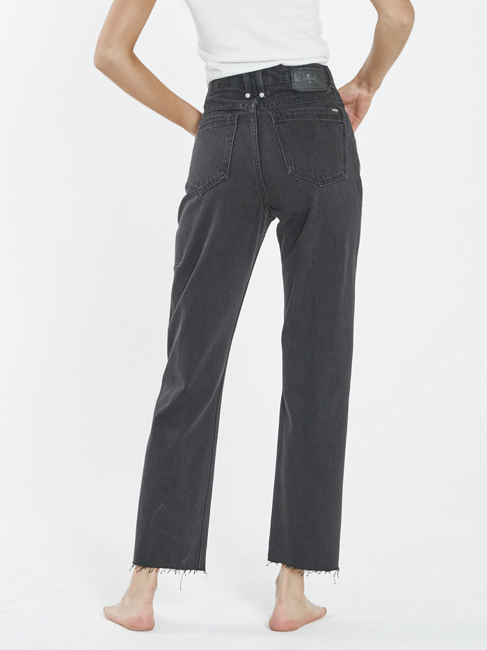 A high rise and cropped leg with a raw edge, these jeans are perfect for any occasion. Wear them super causal or dress them up, you can trust they will see some good times. Sustainably made with 100% Organic Cotton and designed in Byron Bay, Australia.