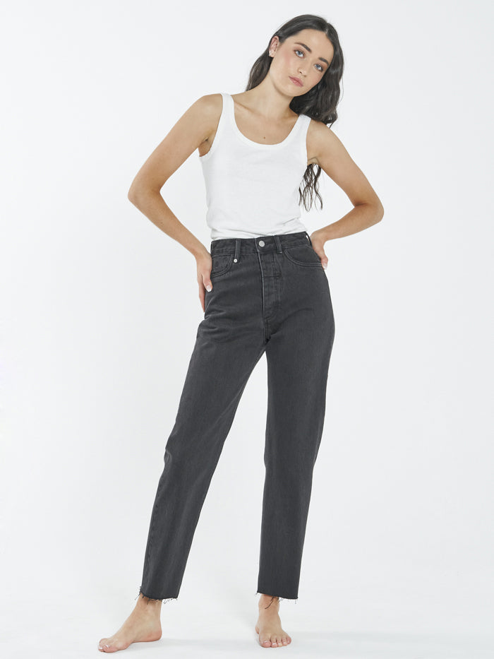 A high rise and cropped leg with a raw edge, these jeans are perfect for any occasion. Wear them super causal or dress them up, you can trust they will see some good times. Sustainably made with 100% Organic Cotton and designed in Byron Bay, Australia.