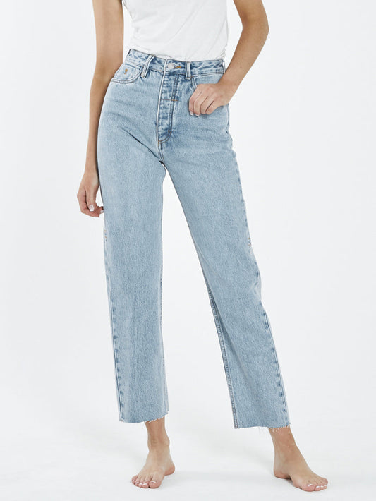 A high rise and cropped leg with a raw edge, these jeans are perfect for any occasion. Wear them super causal or dress them up, you can trust they will see some good times. Sustainably made with 100% Organic Cotton and designed in Byron Bay, Australia.