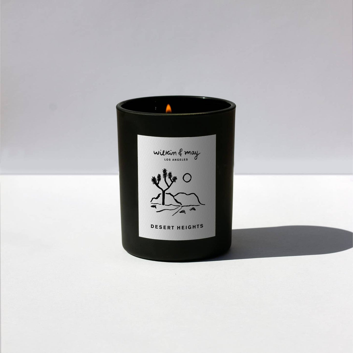 An organic coconut wax blend candle with notes of wild cypress, white cedar, patchouli, clove leaf & lemon.   With Lead-free cotton wick for clean burning. Essential oil and fragrance oil blend.