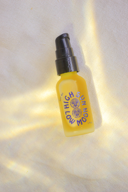 100% organic hair oil by High Sun Low Moon. Hymn to Hair oil creates a protective layer around the hair shaft, revitalizing the integrity of the hair and reducing breakage and sun damage.  